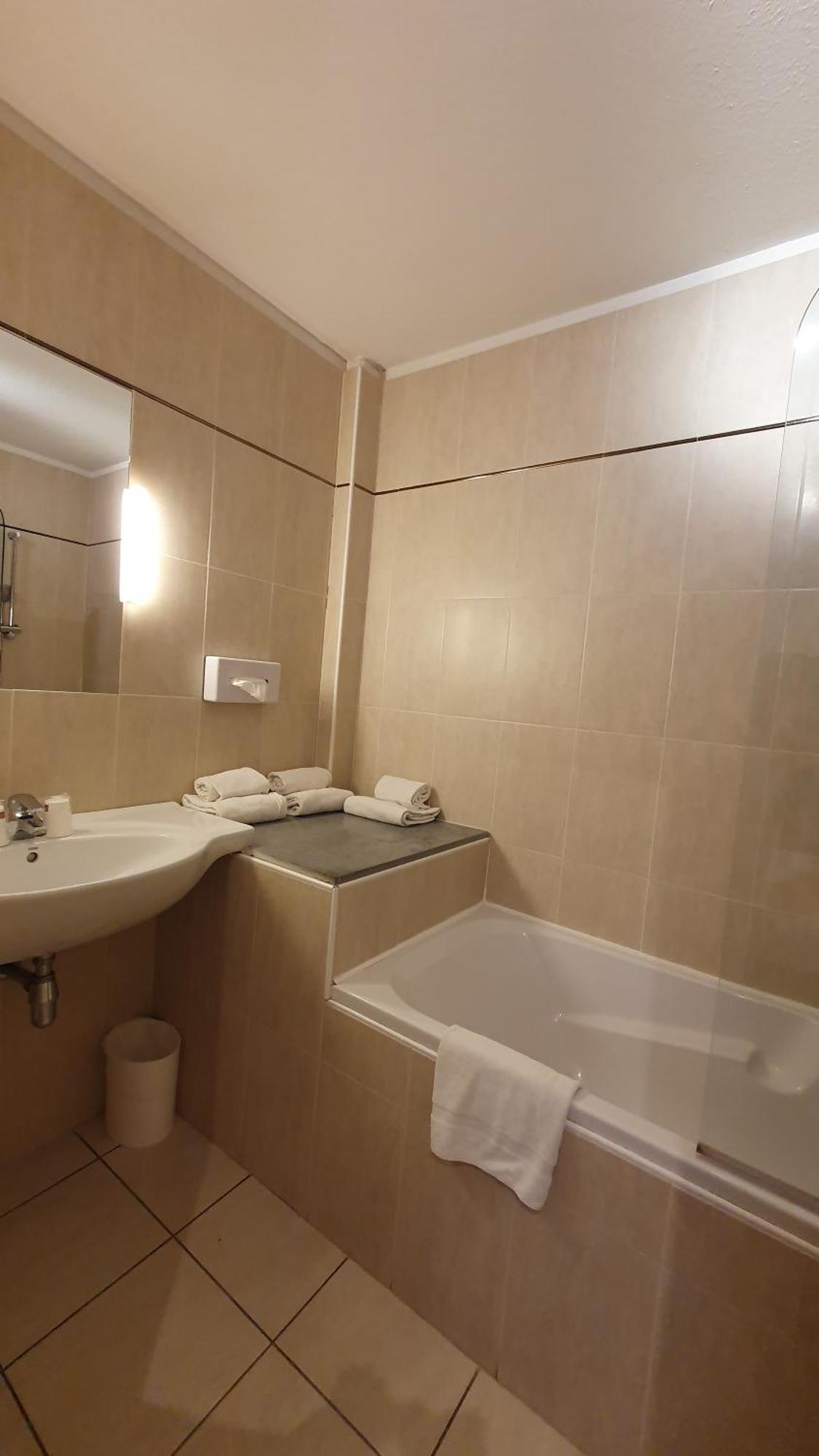 The Originals City, Hotel L'Hippocampe, Sete Balaruc-Le-Vieux Ngoại thất bức ảnh